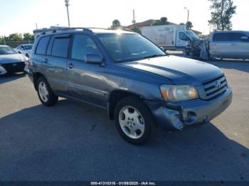  Salvage Toyota Highlander