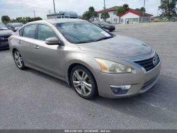  Salvage Nissan Altima