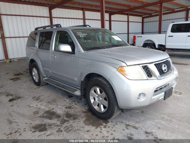  Salvage Nissan Pathfinder