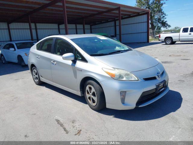  Salvage Toyota Prius