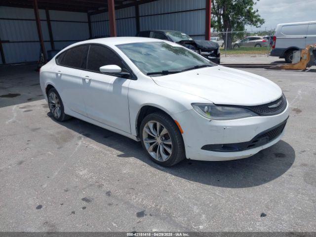  Salvage Chrysler 200
