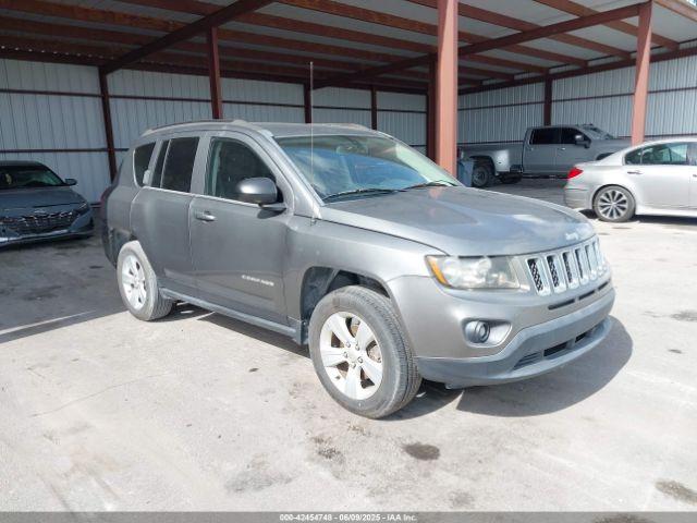  Salvage Jeep Compass