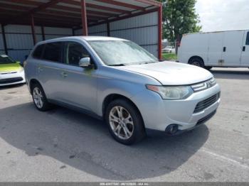  Salvage Mitsubishi Outlander