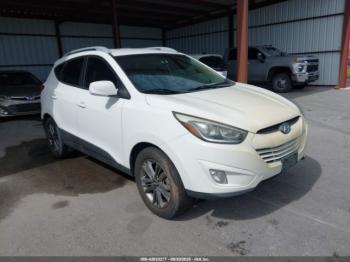  Salvage Hyundai TUCSON