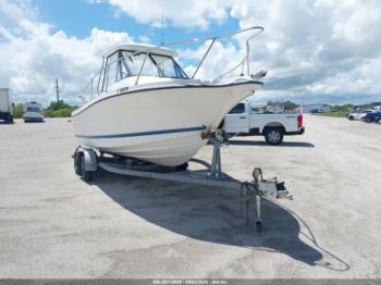  Salvage Bayliner Trophy 21  W  Trailer