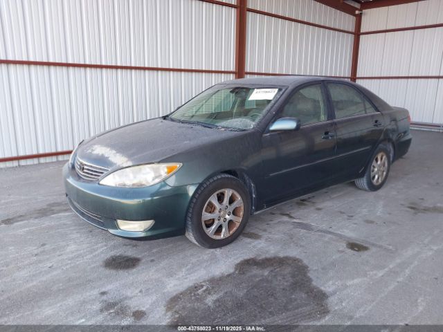 Toyota Camry Xle V6 Image 9