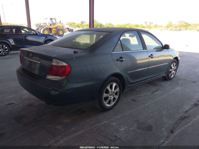 Toyota Camry Xle V6 Image 10