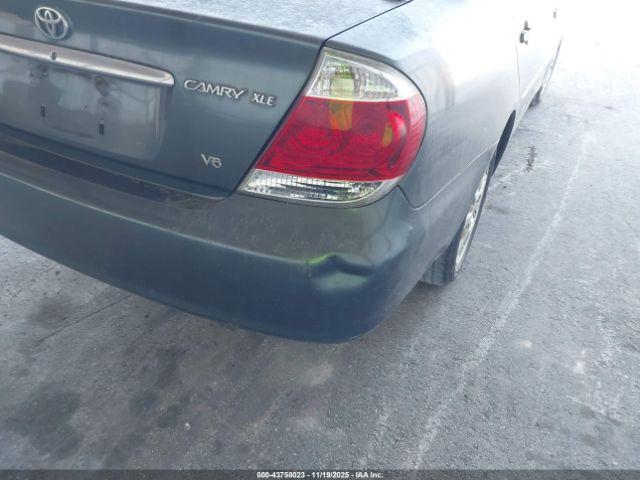 Toyota Camry Xle V6 Image 6