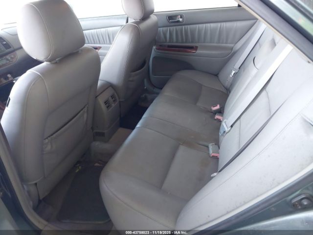 Toyota Camry Xle V6 Image 4