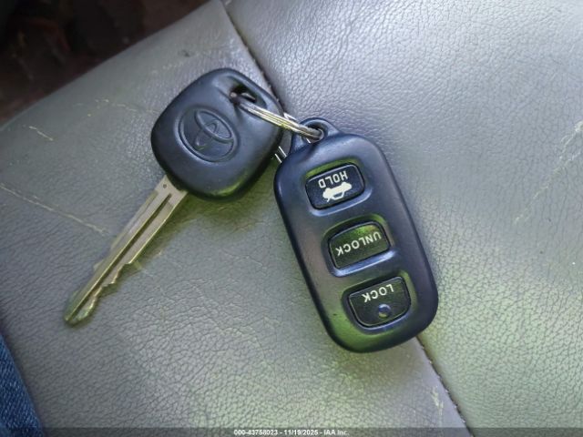 Toyota Camry Xle V6 Image 8