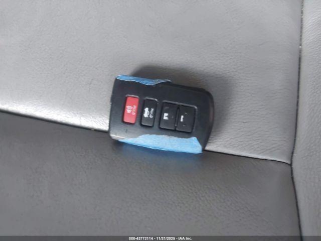 Toyota Camry Xle Image 2