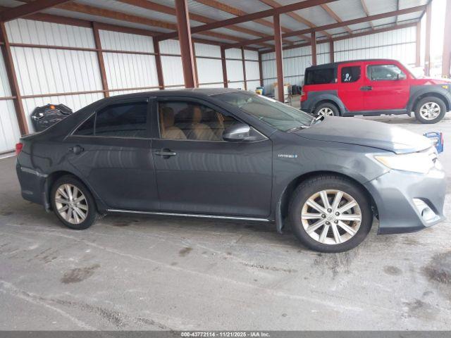 Toyota Camry Xle Image 17