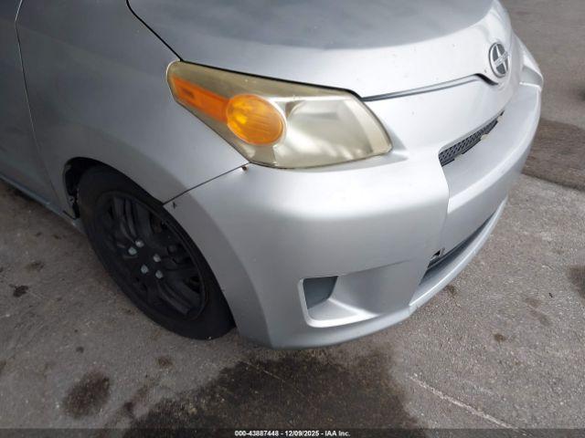 Scion xD Image 15