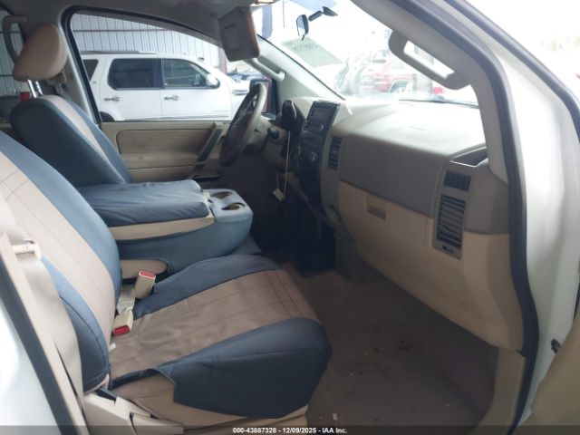 Nissan Titan Sv Image 16