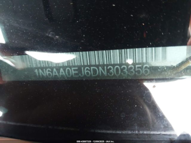 Nissan Titan Sv Image 11