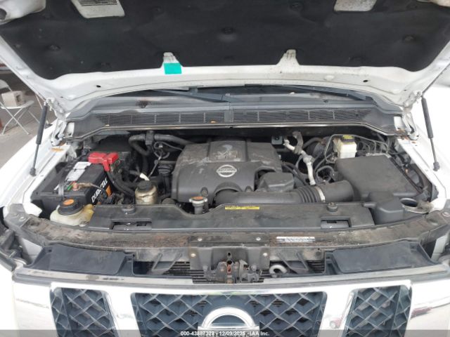 Nissan Titan Sv Image 9