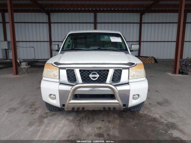 Nissan Titan Sv Image 15