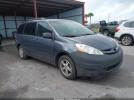 Toyota Sienna Le Image 1