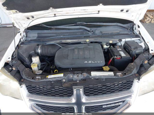 Dodge Grand Caravan Express Image 2