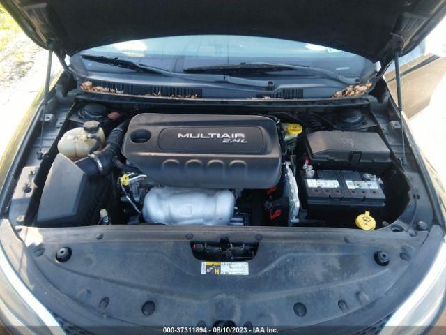 Chrysler 200 Limited Image 7