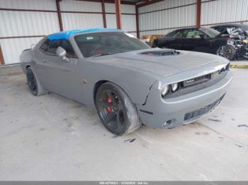  Salvage Dodge Challenger