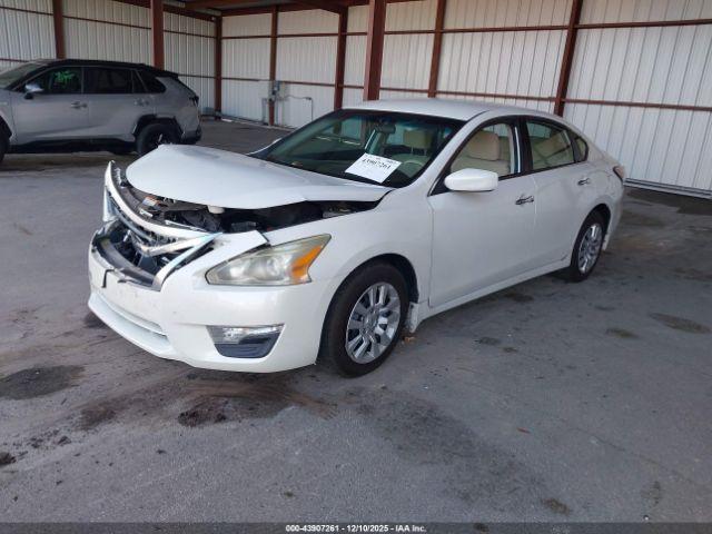 Nissan Altima 2.5 S Image 2