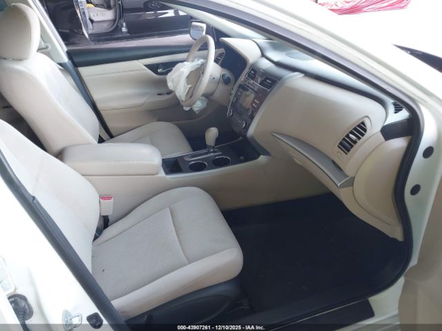 Nissan Altima 2.5 S Image 5