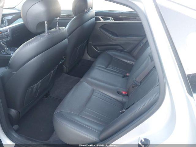 Genesis G80 3.8 Image 12