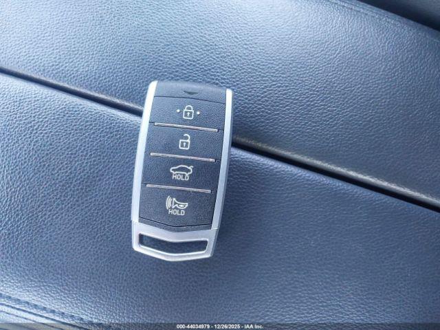 Genesis G80 3.8 Image 10