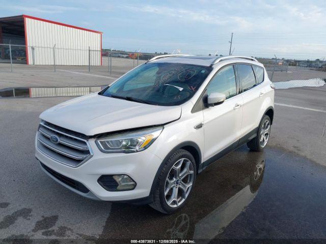 Ford Escape Titanium Image 3
