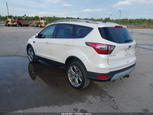 Ford Escape Titanium Image 6