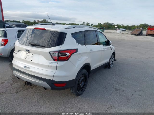 Ford Escape Titanium Image 2