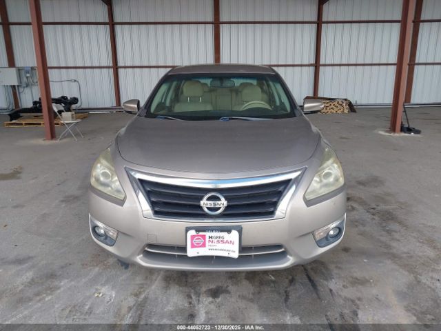 Nissan Altima Image 3