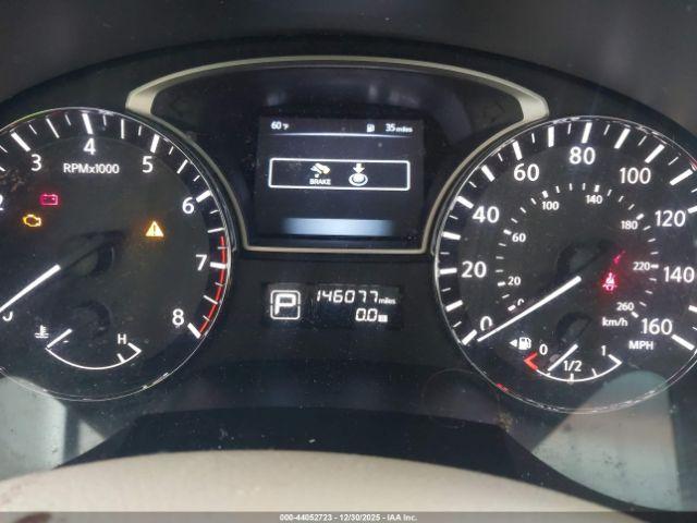 Nissan Altima Image 8