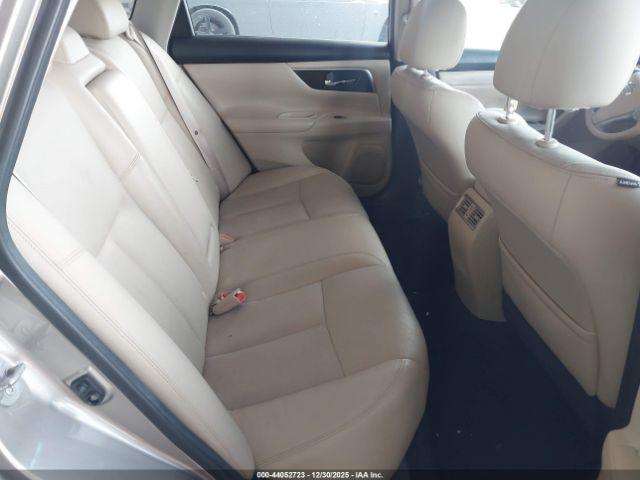 Nissan Altima Image 7