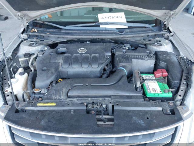 Nissan Altima 2.5 S Image 9