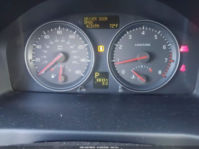 Volvo C70 T5 Image 5