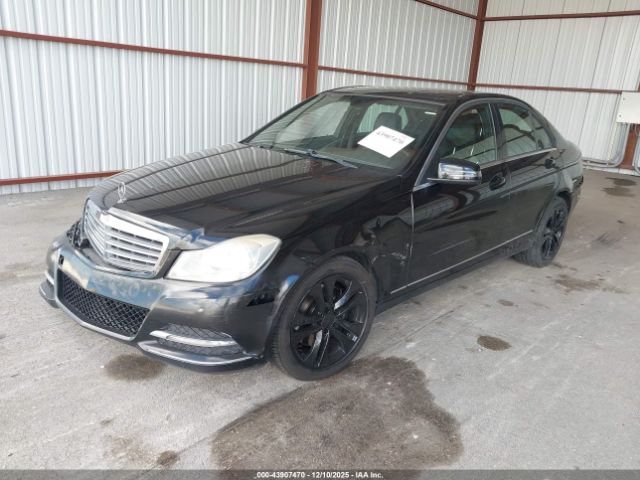 Mercedes-Benz C-Class Image 5