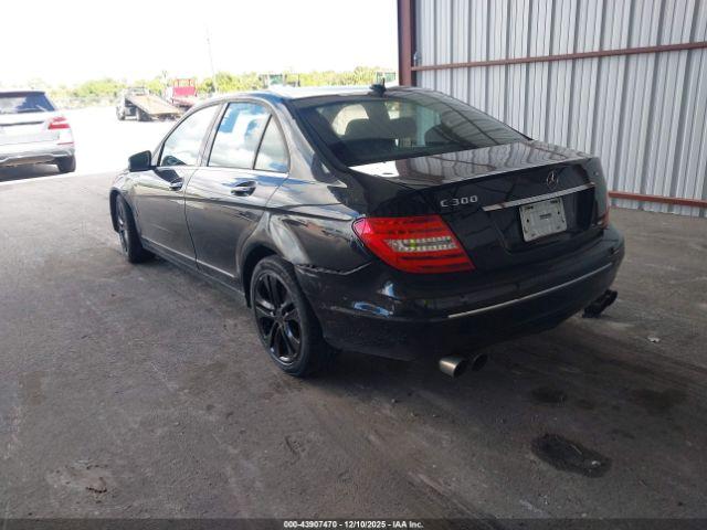 Mercedes-Benz C-Class Image 6