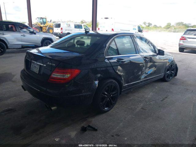 Mercedes-Benz C-Class Image 7