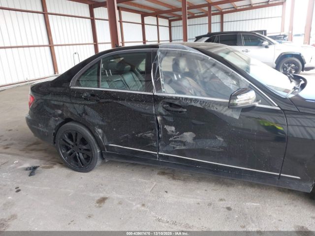 Mercedes-Benz C-Class Image 11