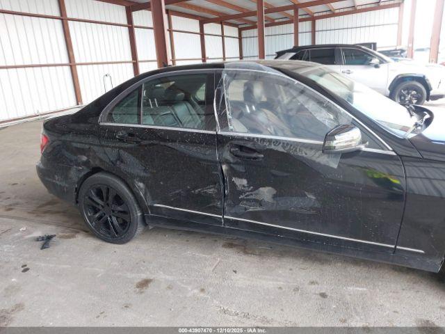 Mercedes-Benz C-Class Image 11