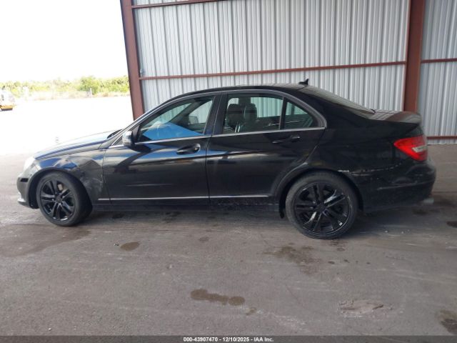 Mercedes-Benz C-Class Image 16