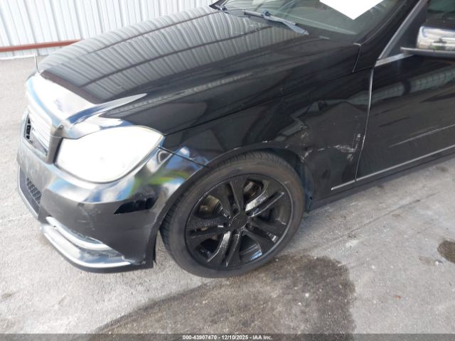 Mercedes-Benz C-Class Image 2