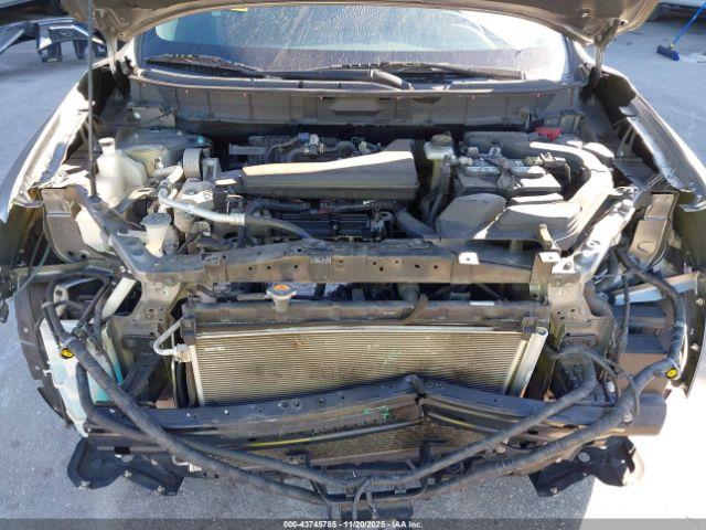 Nissan Rogue S Image 7