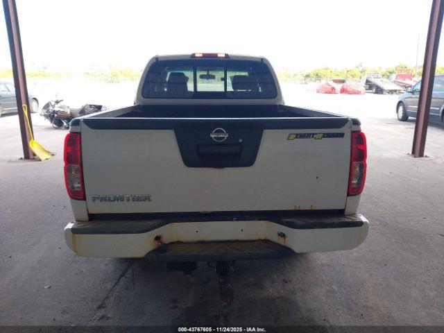 Nissan Frontier Desert Runner Image 5
