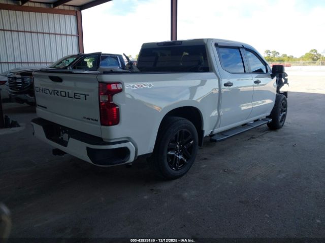 Chevrolet Silverado 1500 4wd  Short Bed Custom Image 3