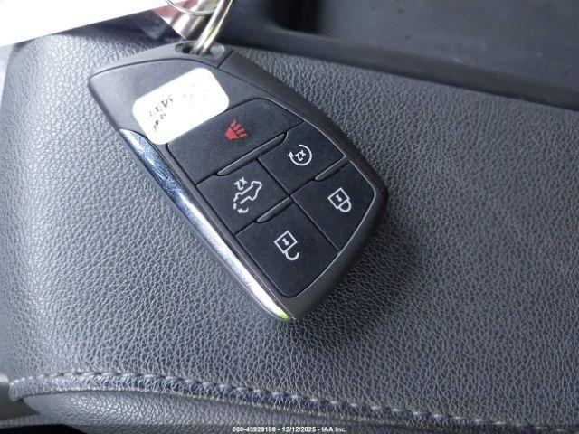 Chevrolet Silverado 1500 4wd  Short Bed Custom Image 11