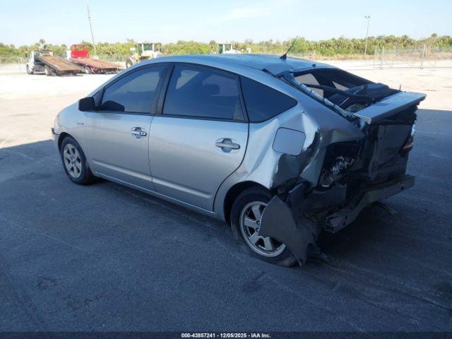 Toyota Prius Image 2