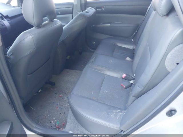 Toyota Prius Image 12